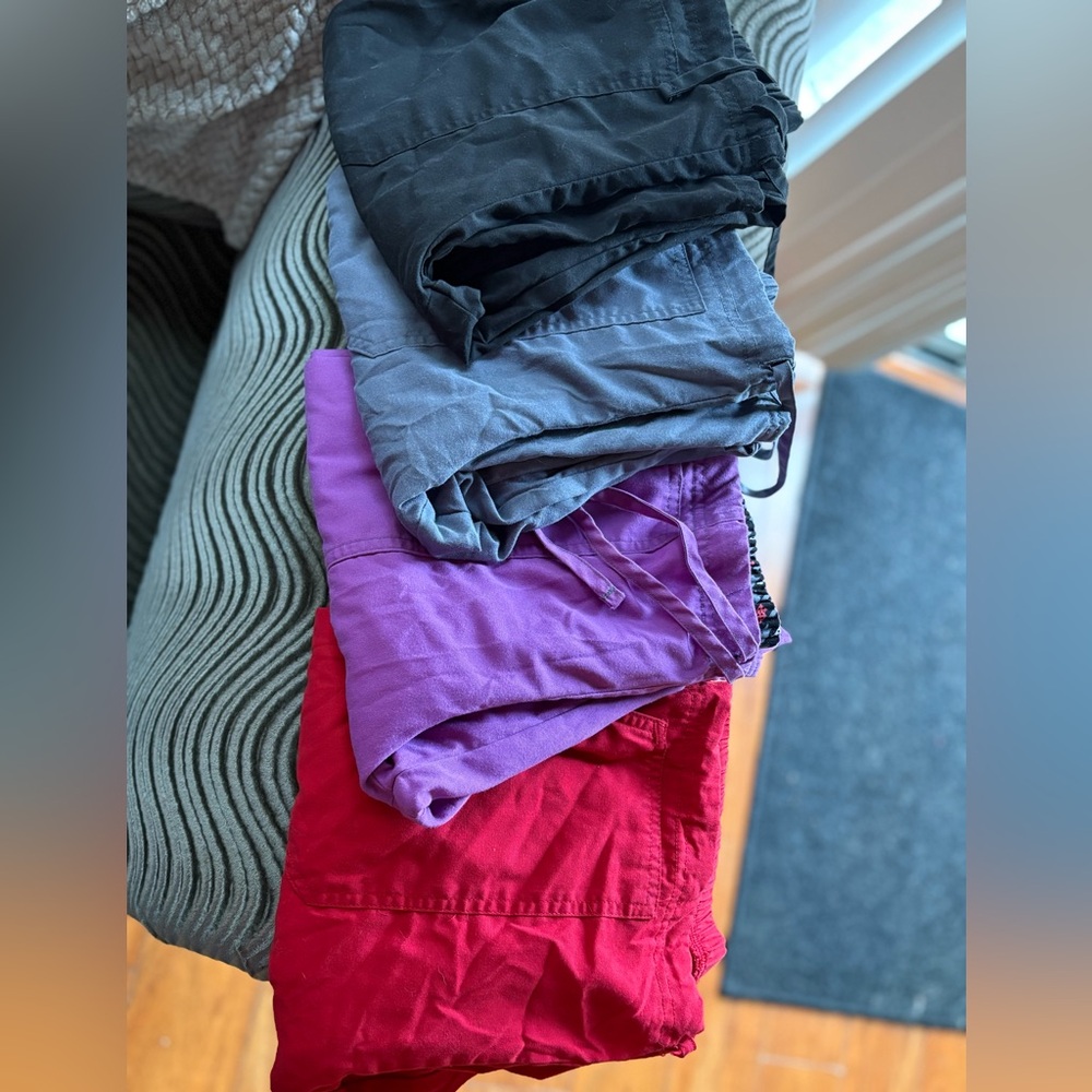 Women’s scrubs